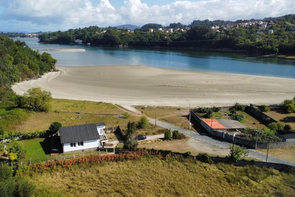 O Pedrido Beach House Bergondo エクステリア 写真